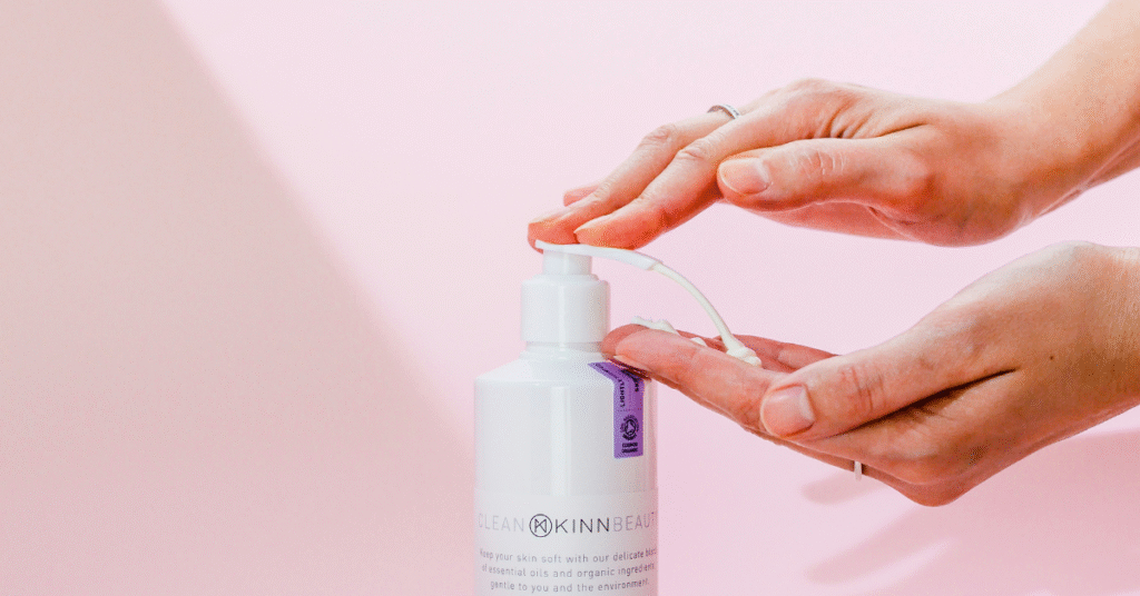10 Best Face Moisturizers for Glowing Skin in India (2025)